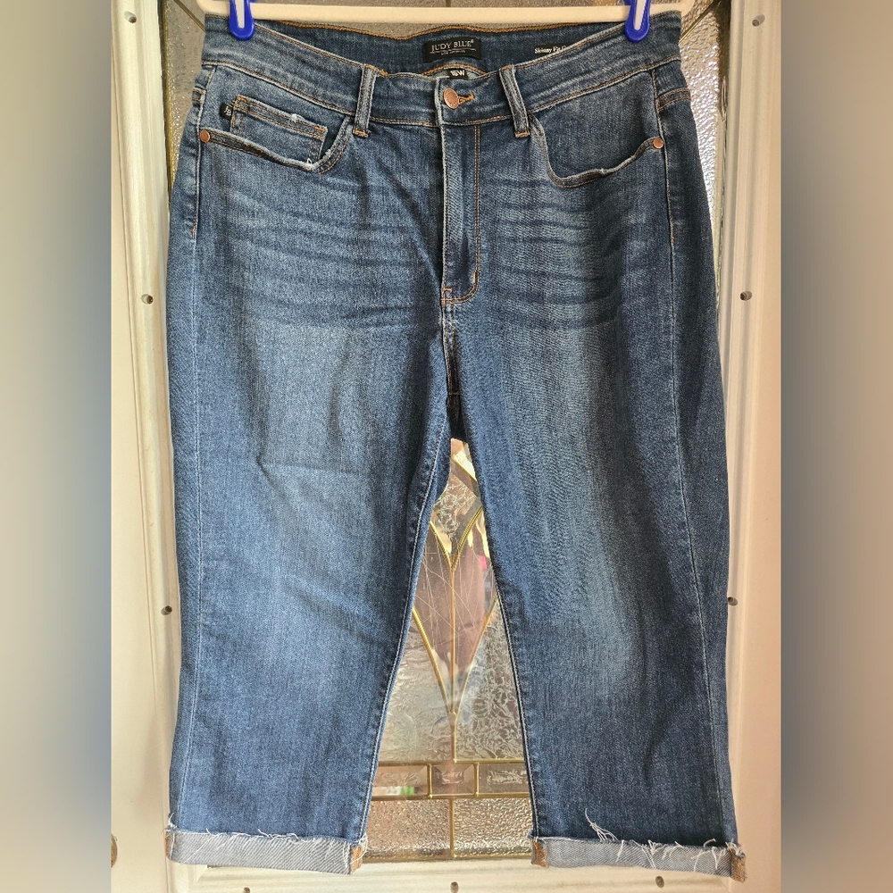 Women's Judy Blue Skinny Fit Capri, size 16W
